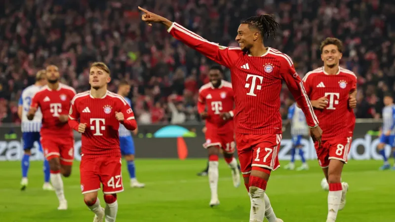 Bayern celebrate Kane and Kompany news with emphatic cup victory