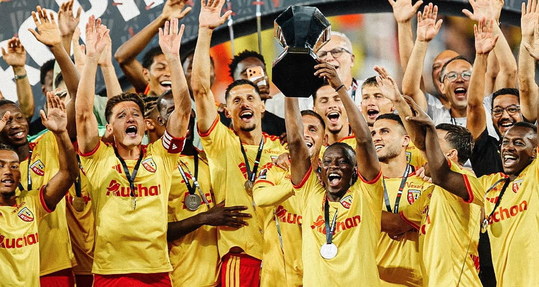 10-man Lens stun PSG to win French Super Cup in Toppmoeller's first game