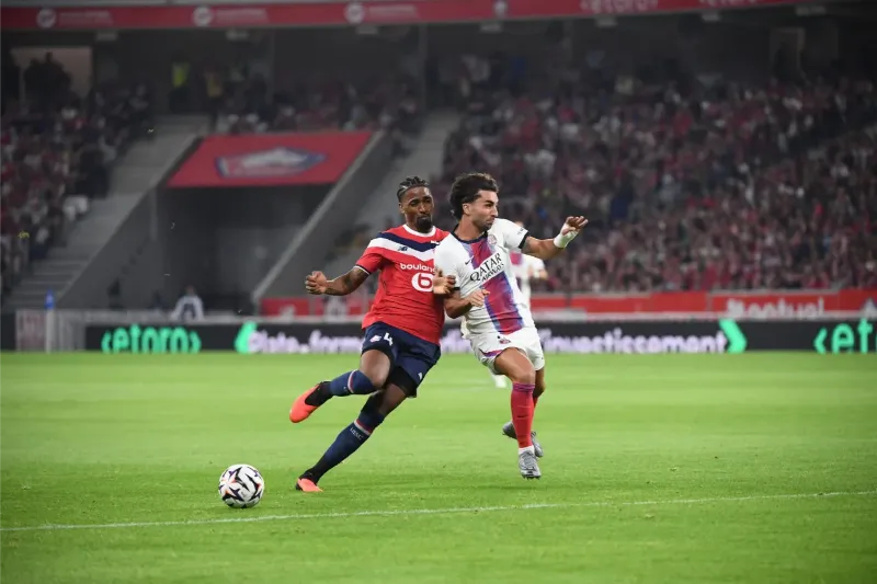 PSG rescue another comeback point with stoppage-time double against Lille