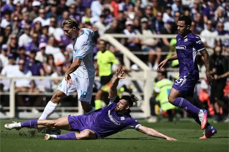 Fiorentina fight back to claim point in entertaining Napoli clash