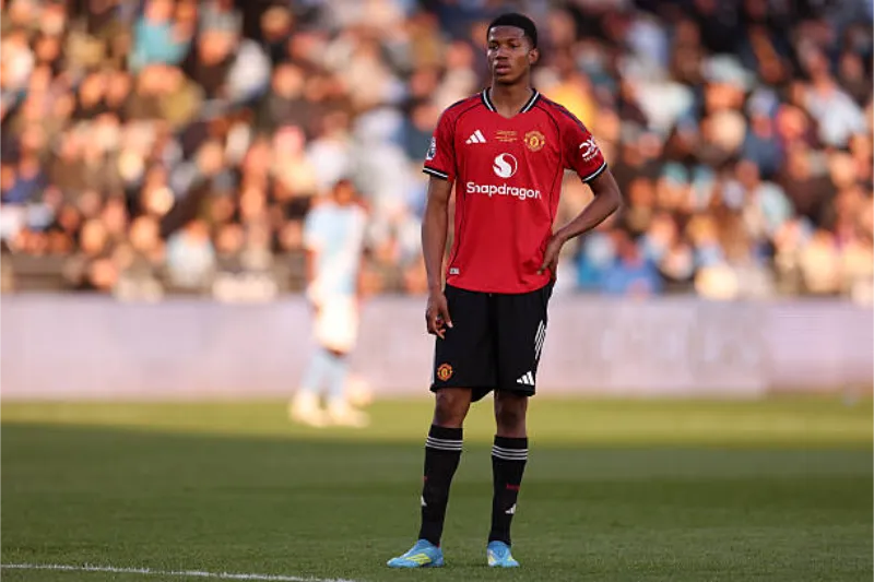 Chido Obi leaves Manchester United for Eredivisie loan spell with Willem II