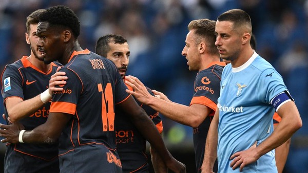 Champions Inter cruise past 10-man Lazio to extend unbeaten run before cup final