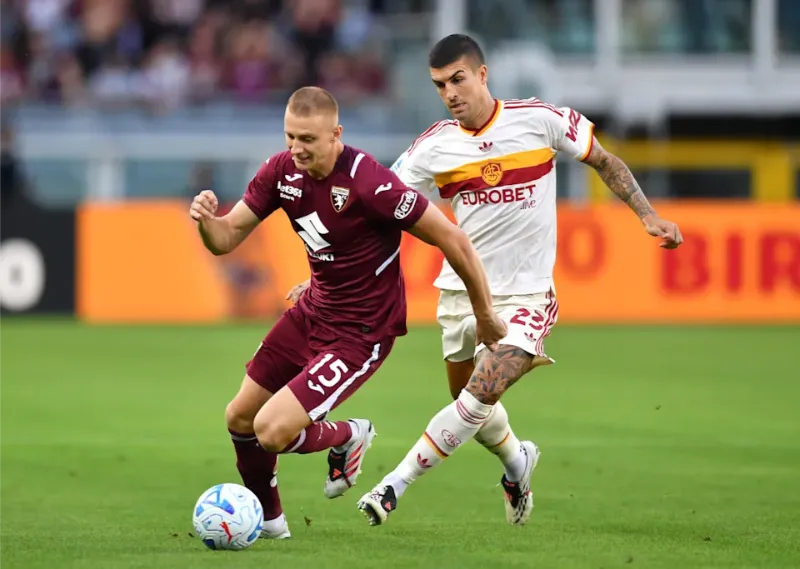 Roma extend winning run to nine matches with victory in Turin