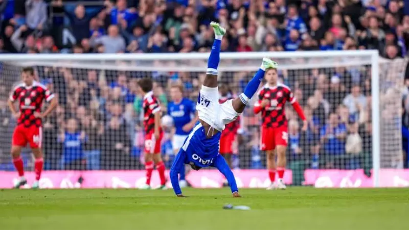Ipswich strike twice late on to stun Fulham at Portman Road