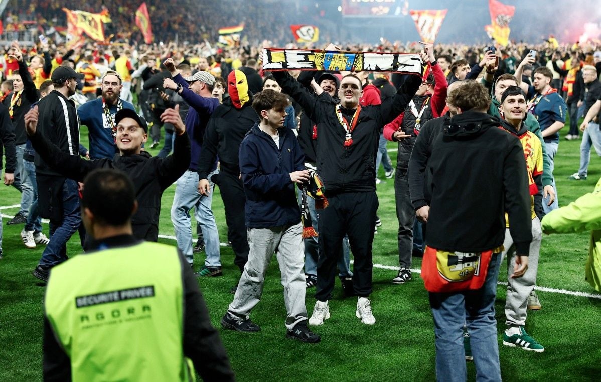 Lens smash Toulouse to reach first Coupe de France final since 1998