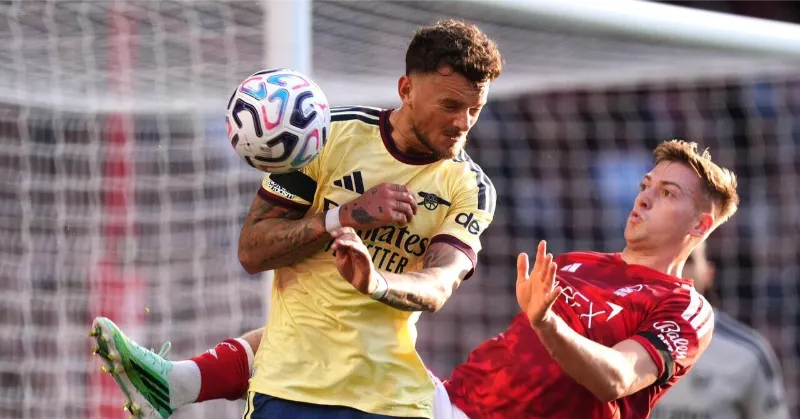 Arsenal edge past Nottingham Forest to stay three points behind Man City