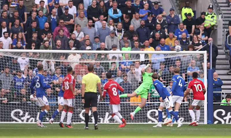Man United stumble again as Everton snatch dramatic point at the death