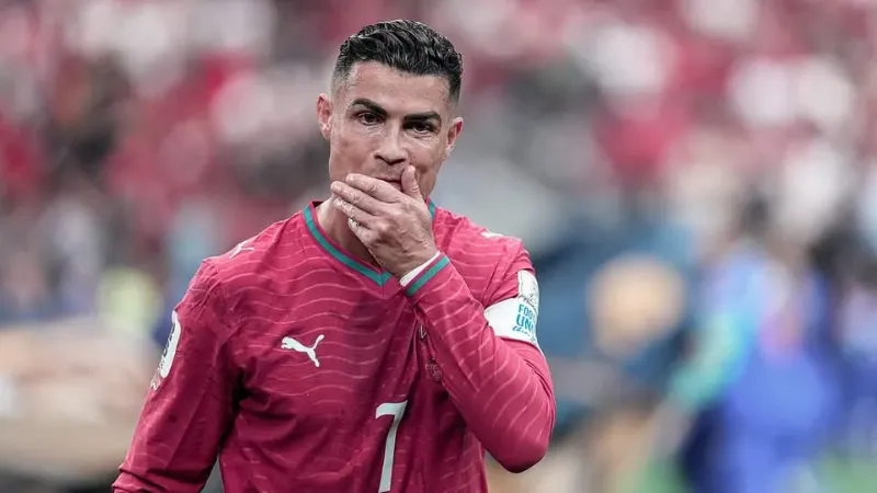 Portugal legend Simoes criticises Ronaldo but leaves door open for return