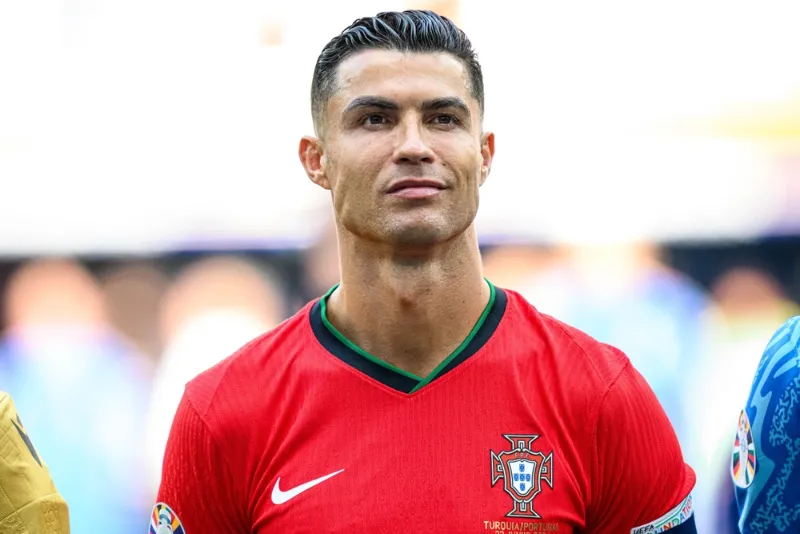 Ronaldo keeps international future open despite dispute with Jorge Jesus