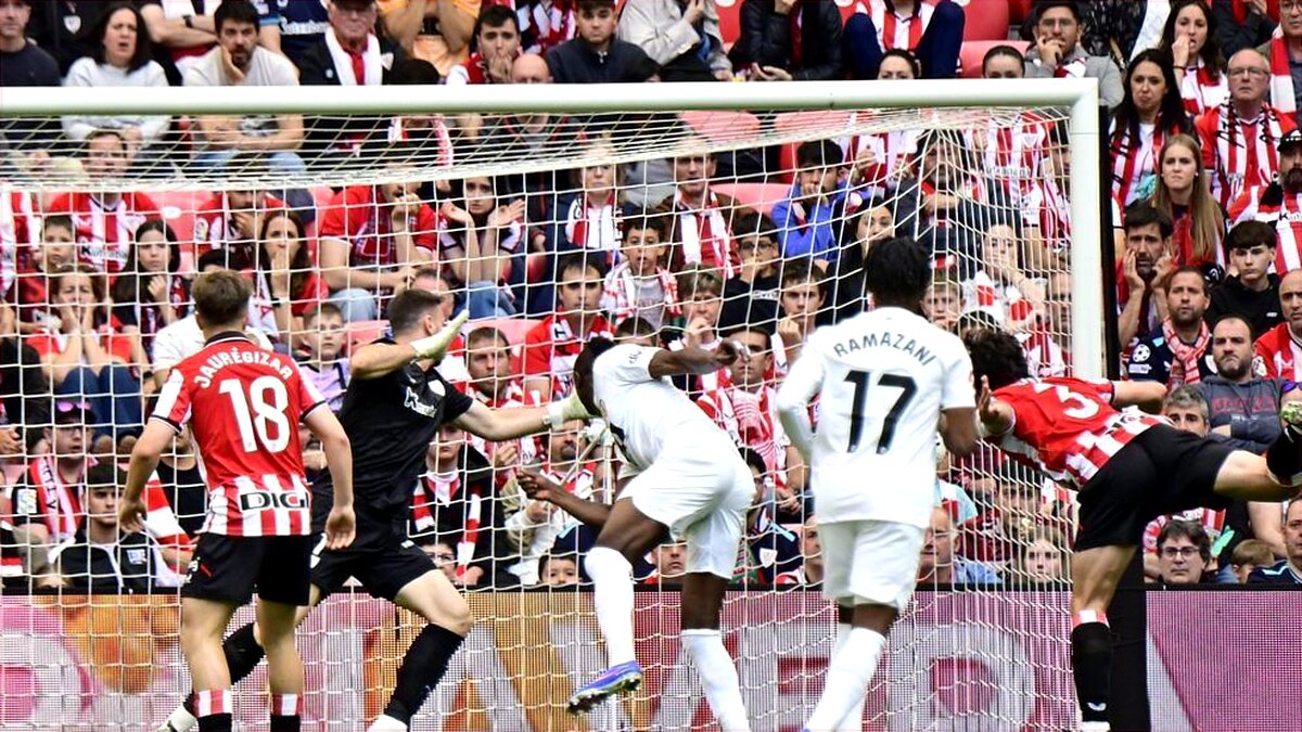 Valencia stuns Athletic in Bilbao to take a huge step toward LaLiga survival