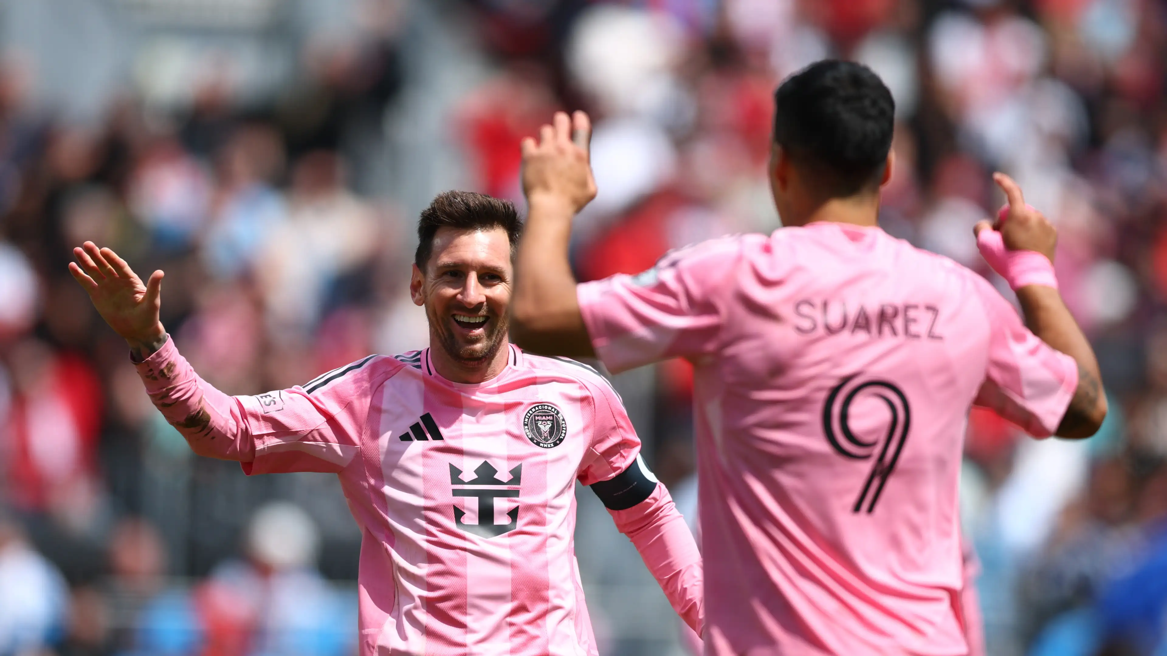 Messi dazzles with goal and two assists as Inter Miami beat Toronto 4-2