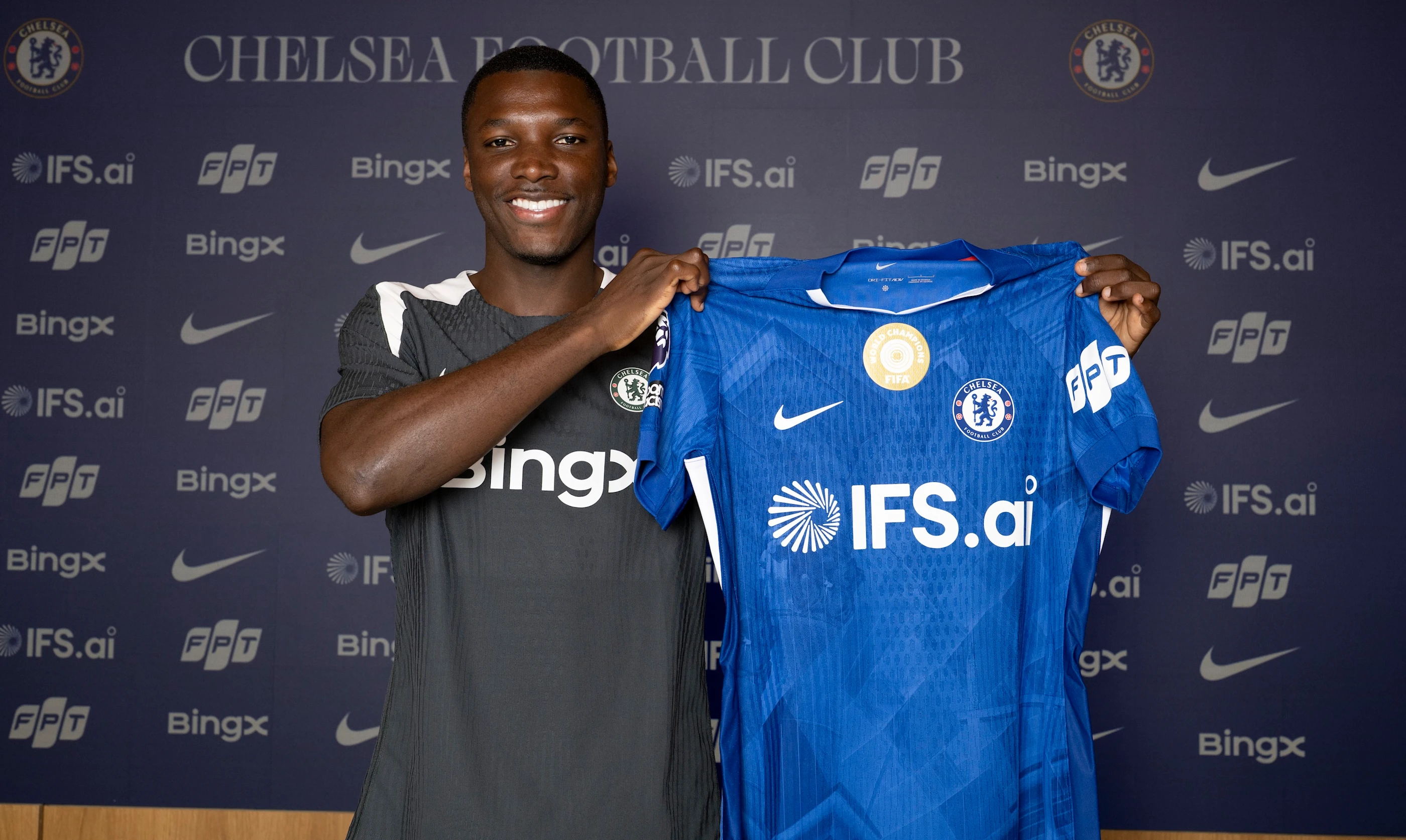 Chelsea ties down Caicedo until 2033 as midfielder targets club legend status