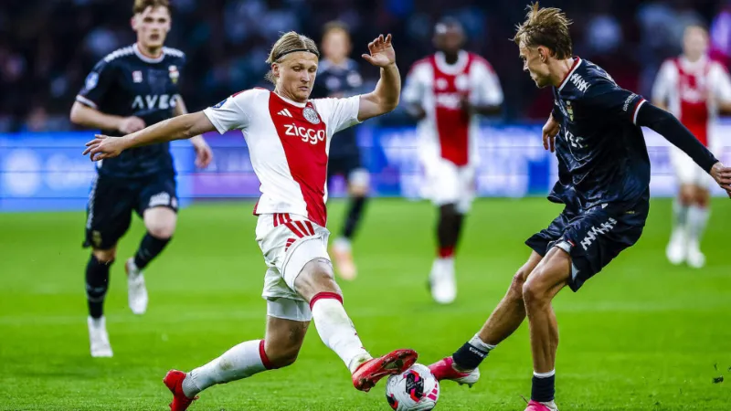 Dolberg faces lengthy lay-off as knee injury deepens Denmark’s crisis