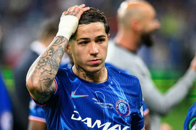 Enzo Fernandez joins Manchester City in £125m blockbuster move