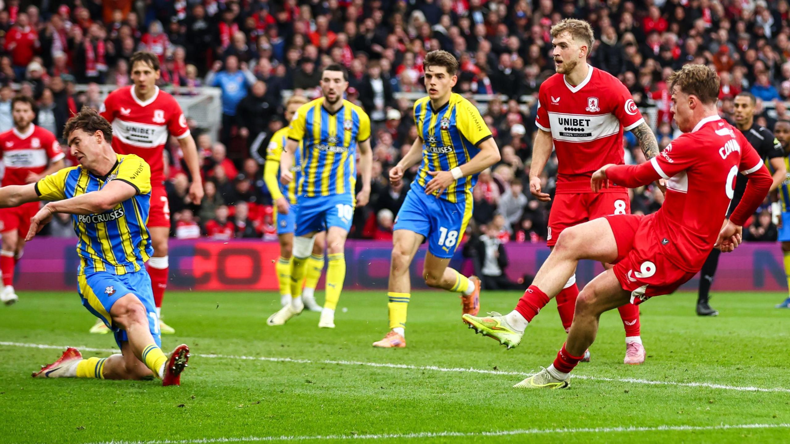 Wasteful Middlesbrough held by Southampton as play-off semi-final stays on edge